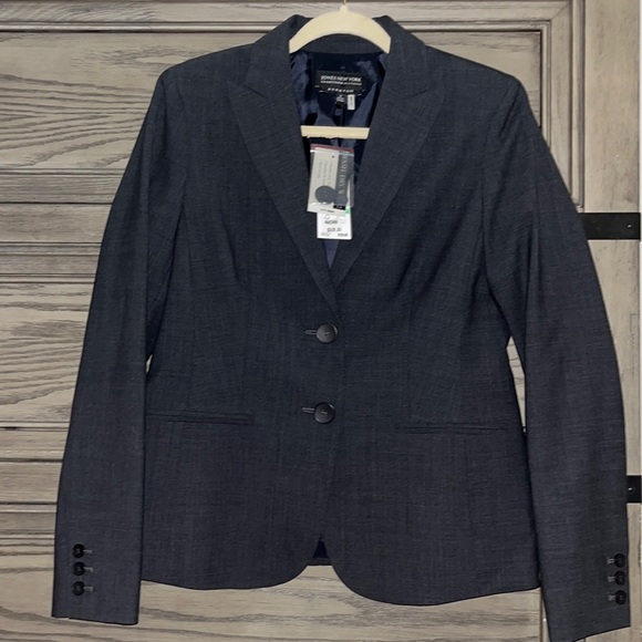 Mid Grey with black buttons blazer by Jones New York(Stretch).It’s new with tags - Picture 1 of 2